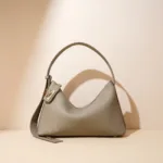 Vintage Leather Tote Bag: Spacious Compartments for Daily Commute - Image 2