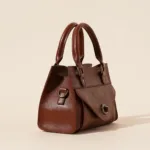 Classic Black Leather Handbag: Timeless Design for Business Meetings - Image 3